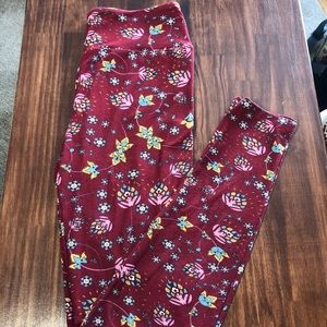 LuLaRoe burgundy soft leggings.